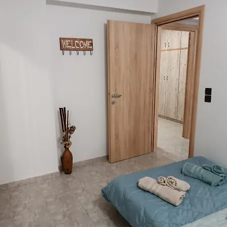 Thea Pastida, Rhodes Apartmán