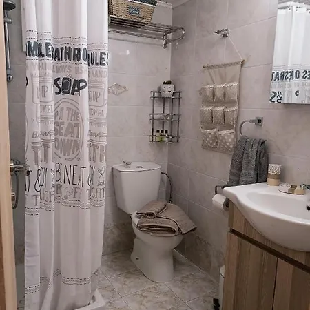 Thea Pastida, Rhodes Apartmán *