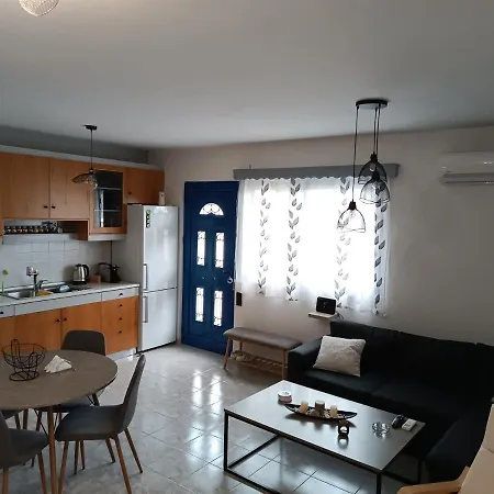 Thea Pastida, Rhodes Apartmán Pastida